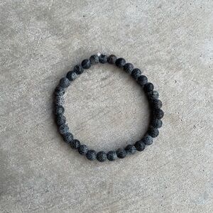 Black Cracked Stone Bead Bracelet